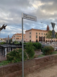 Largo Eugenio Montuori è la nuova denominazione dell’area di sosta fronte piazza Marmilla in memoria di uno degli architetti artefici del piano urbanistico di fondazione della città di Carbonia